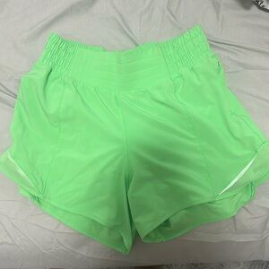 Lulu lemon Hotty hot shorts!